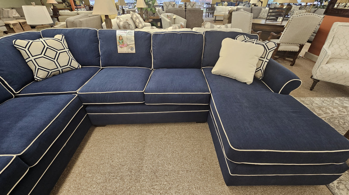 Sectional Sofa with Chaise