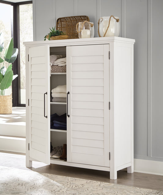 Cora Armoire